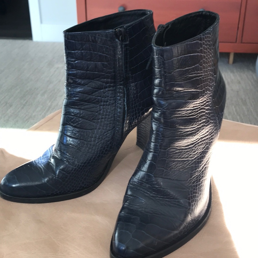Freda Salvador Luck boot